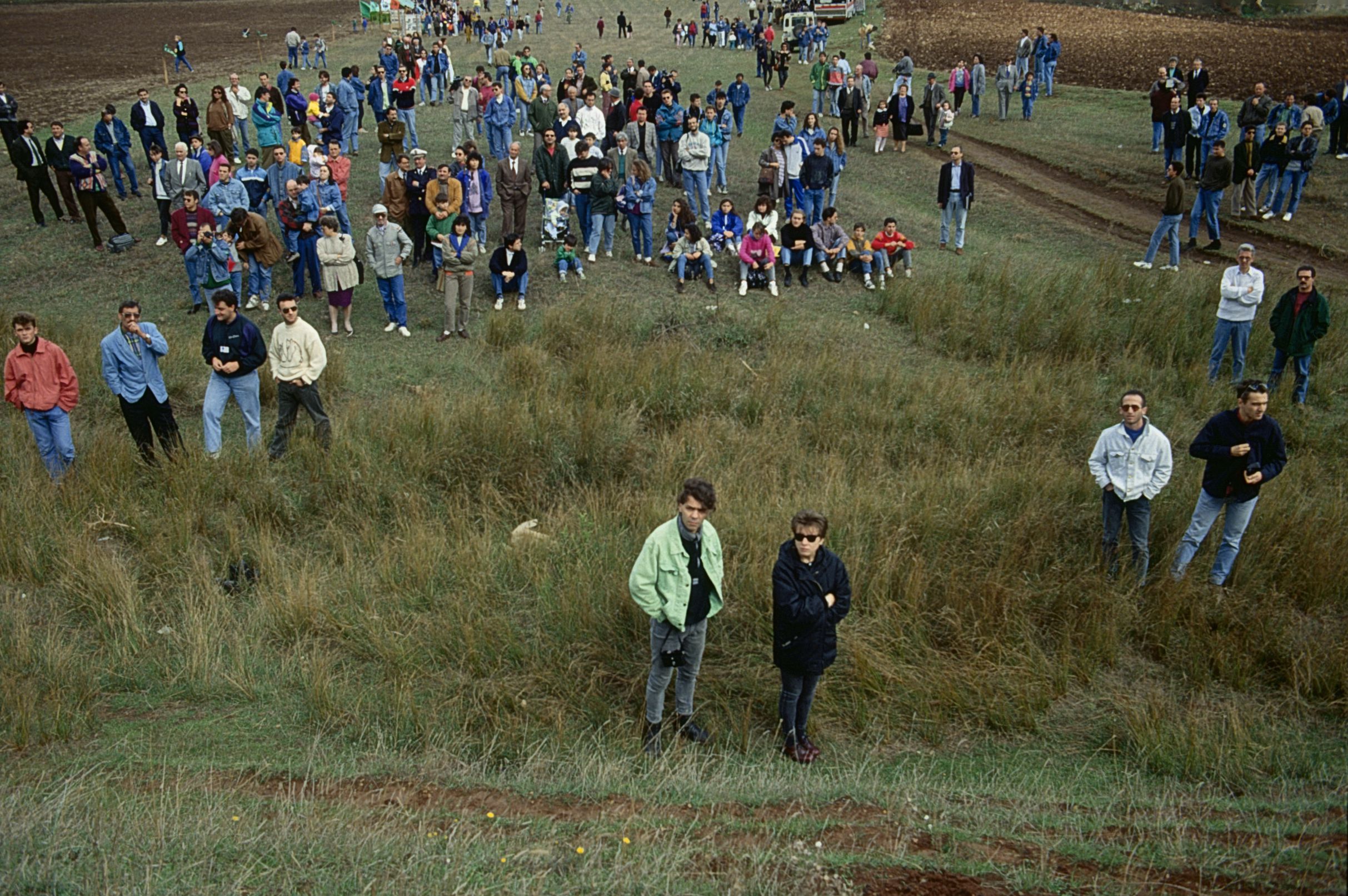 The crowd at Parco Nazionale del Gargano during the innauguration of the national park in 1991